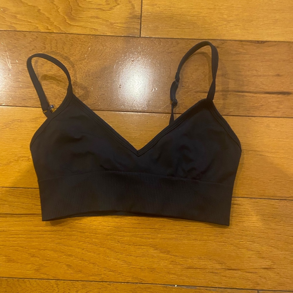 lululemon bra!